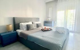 Dora'S Apartment